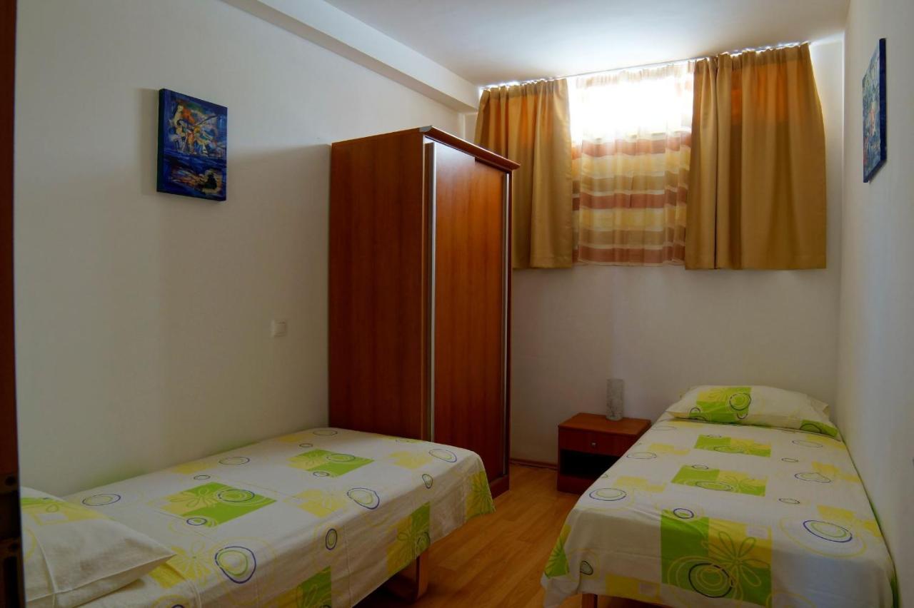 Apartment Darko Подстрана Екстер'єр фото