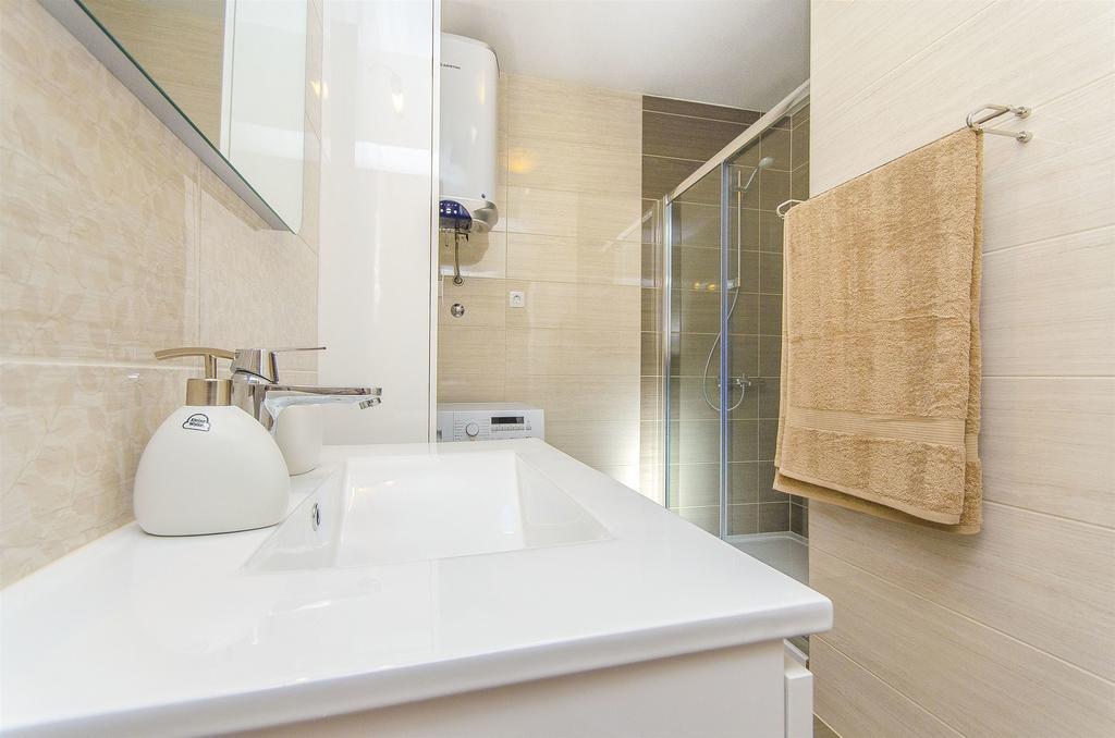 Apartment Darko Подстрана Екстер'єр фото